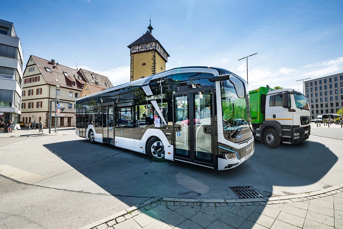 MAN примет участие в SPbTransportFest, где представит новый электрический автобус Lion’s City E и мусоровоз MAN TGM 19.250 6x2/4 BL